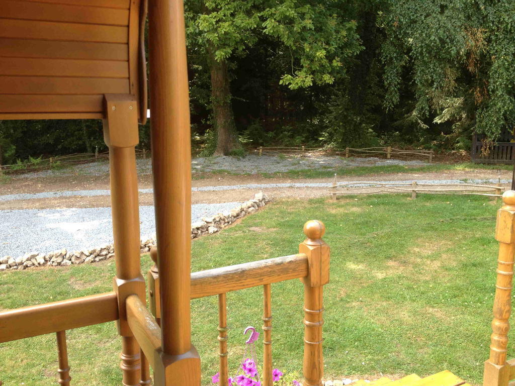 Roulotte Du Petit Bois Villa Theillement Kültér fotó